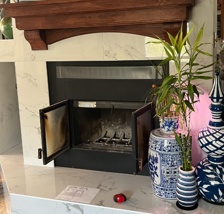 Direct Vent Gas + Traditional Mantel — Before